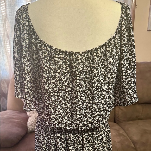 Floral Off The Shoulder Maxi Dress - Picture 12 of 14